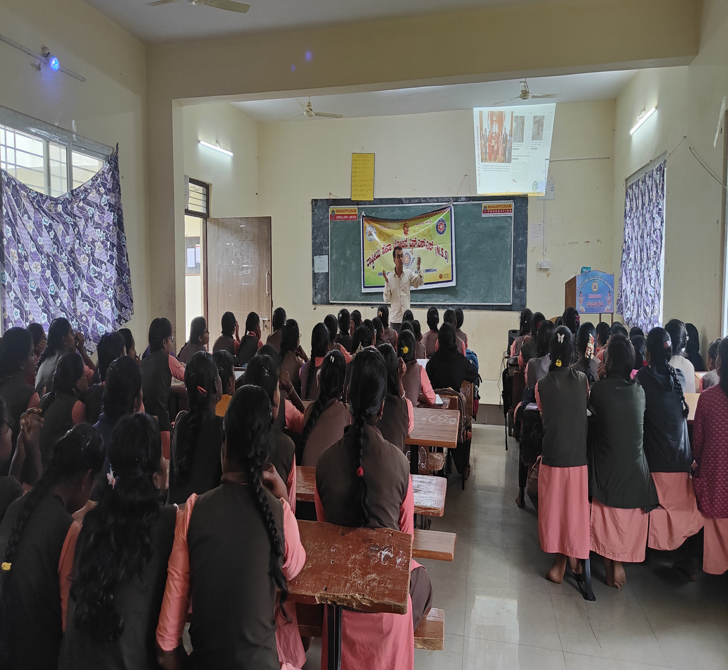 Sir M.V. School of Architecture Classroom(2)