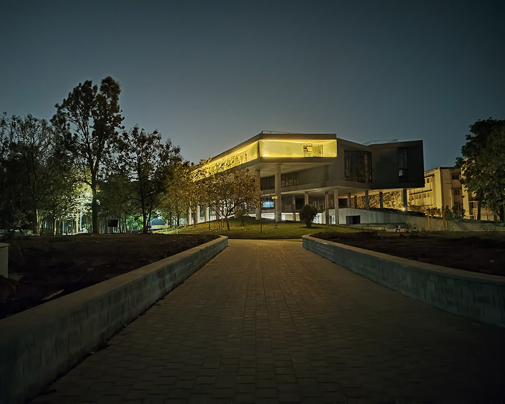 Sir M.V. School of Architecture Library
