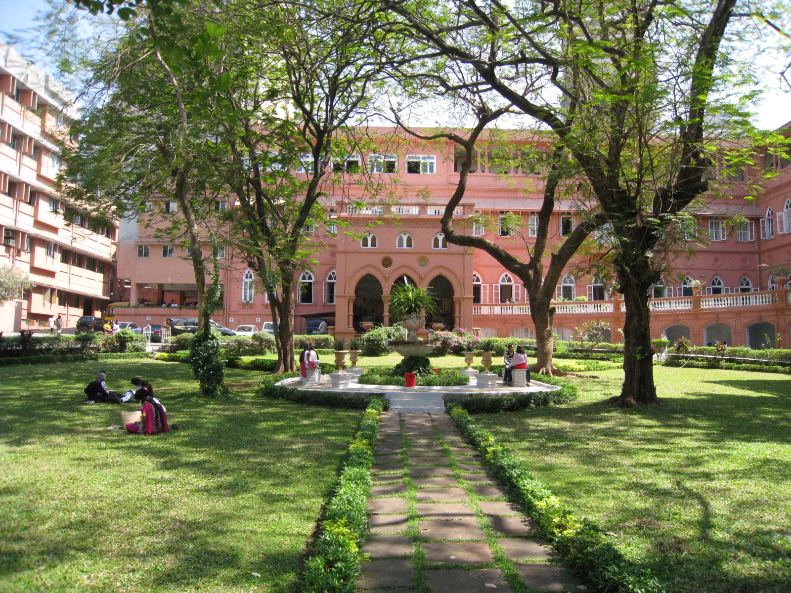 Sophia College Campus View