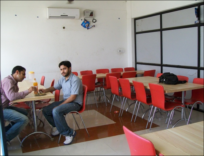 SP Memorial Institute of Technology Cafeteria / Mess