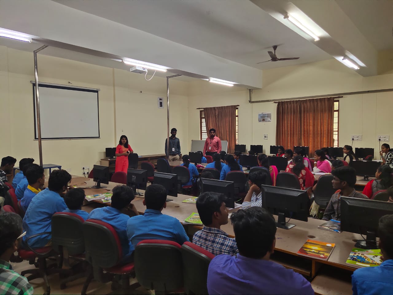 Sri Ranganathar Institute of Engineering and Technology Classroom