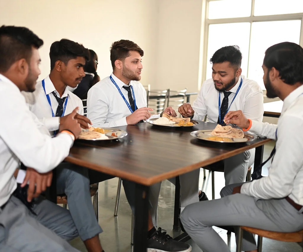 Sri Sharda Group of Institutions Cafeteria / Mess