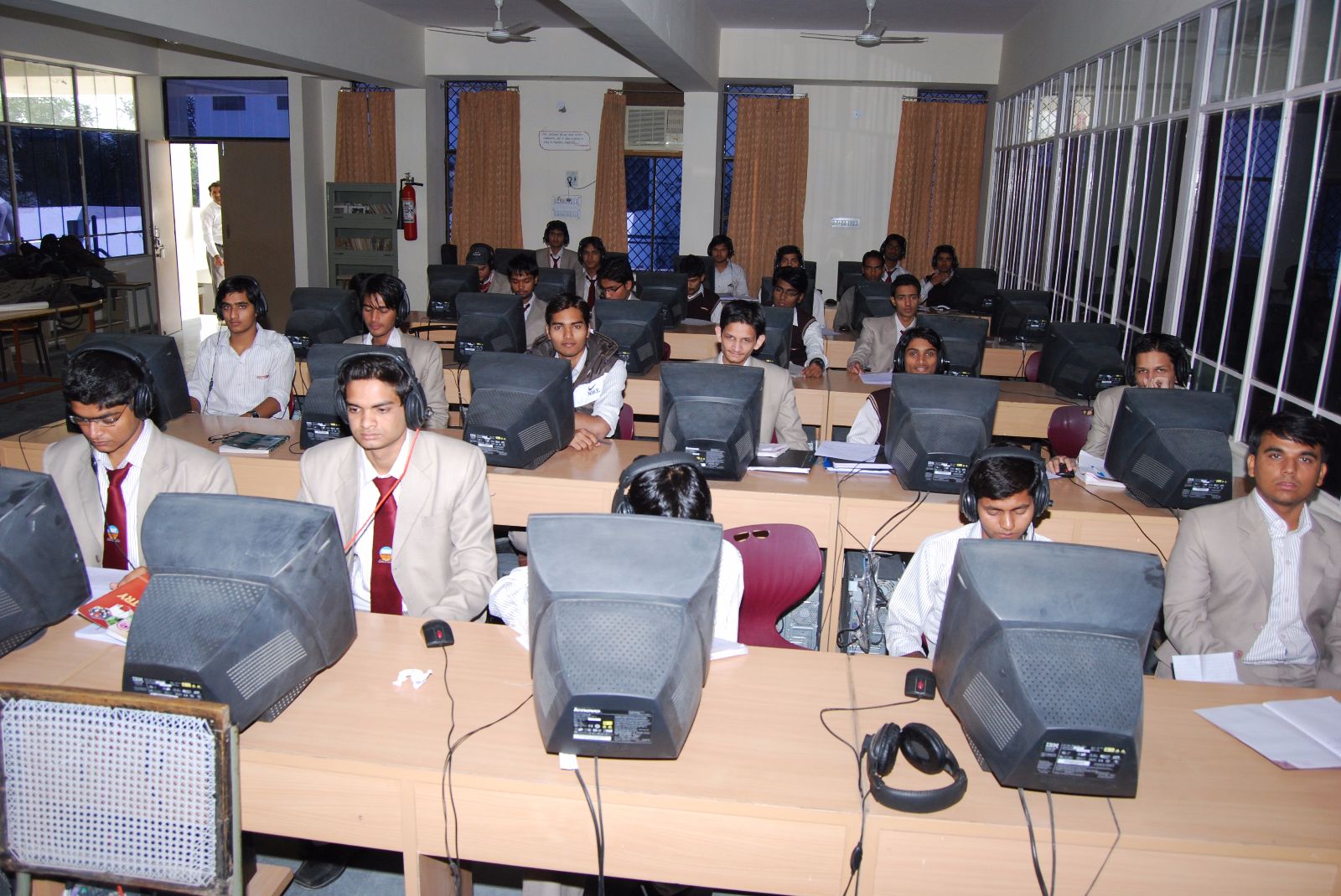 Swami Keshvanand Institute of Pharmacy, Jaipur Labs(2)