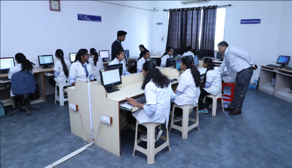 Taywade College of Pharmacy Labs