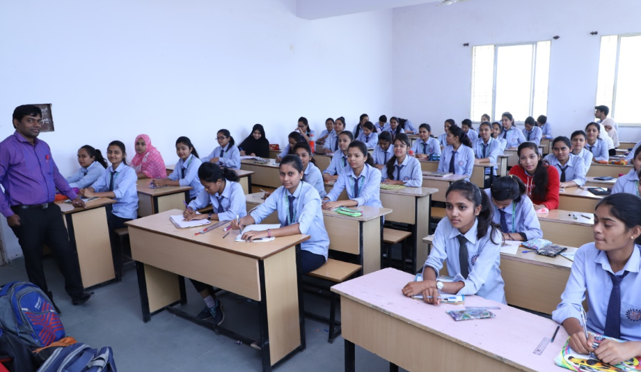 Taywade College of Pharmacy Classroom