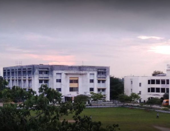 Taywade College of Pharmacy Campus Building