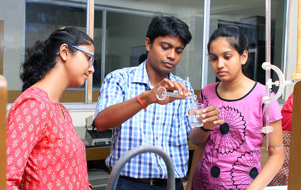 Techno India University Powered by Emversity Labs(7)