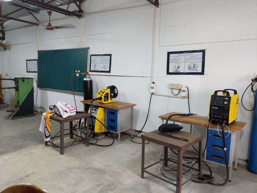 Techno India University Powered by Emversity Labs(8)