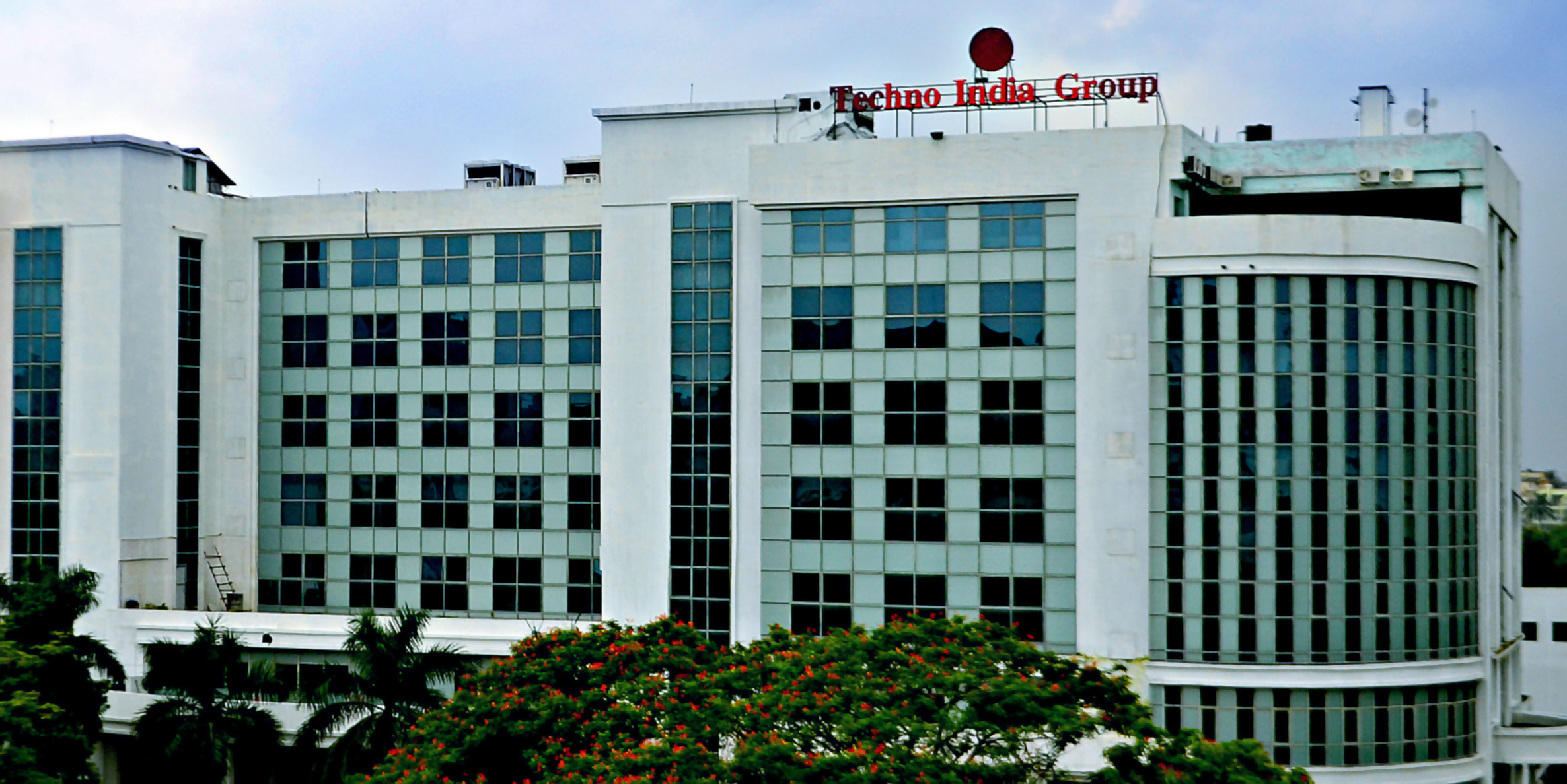 Techno India University Powered by Emversity Campus Building(1)