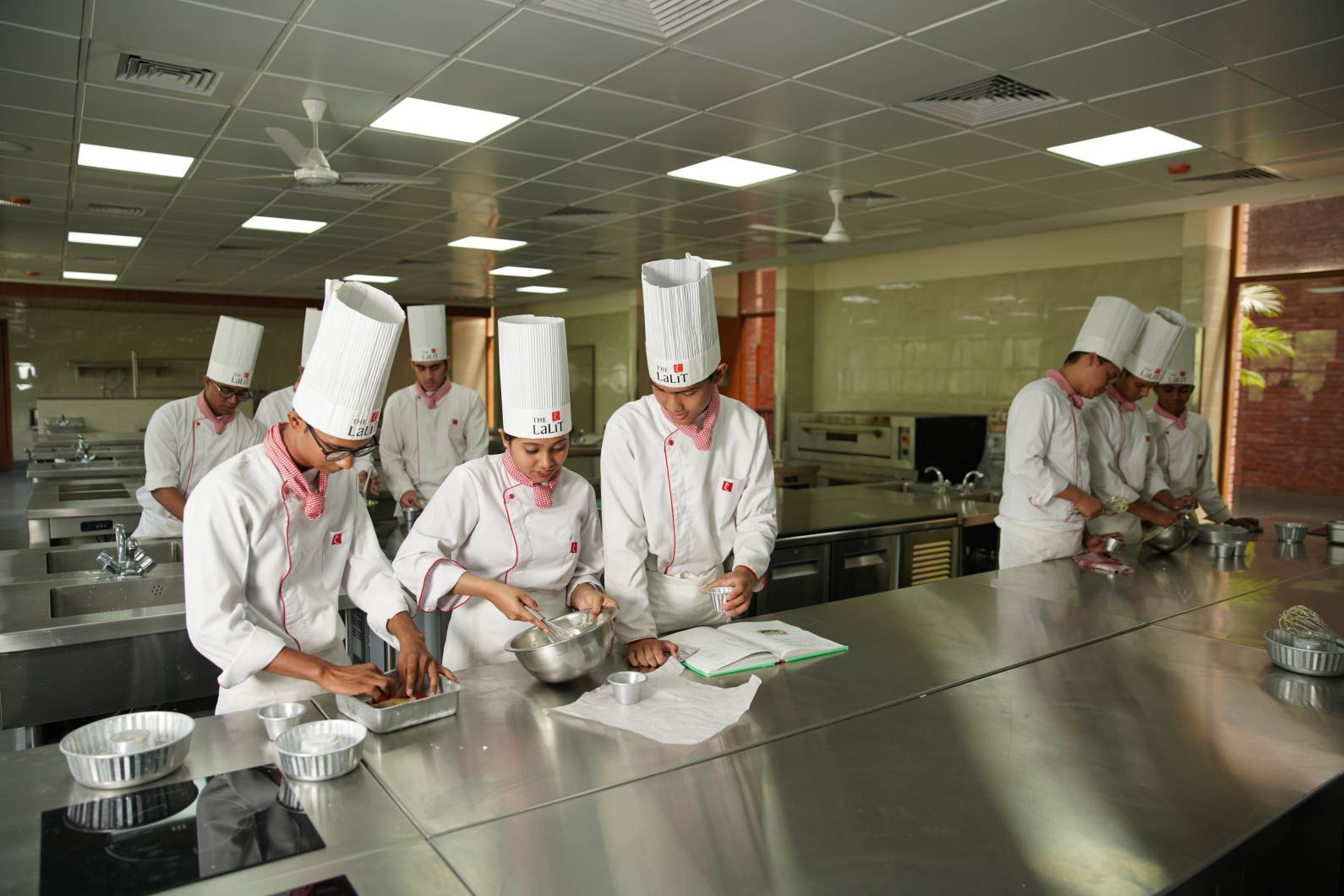 The Lalit Suri Hospitality School Labs(1)