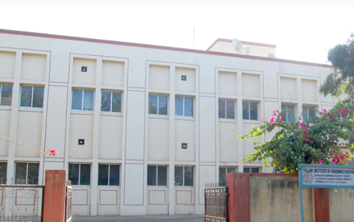 Tolani Institute of Pharmacy Campus View