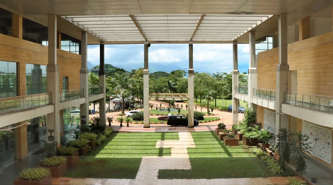 Universal AI University Campus View(5)
