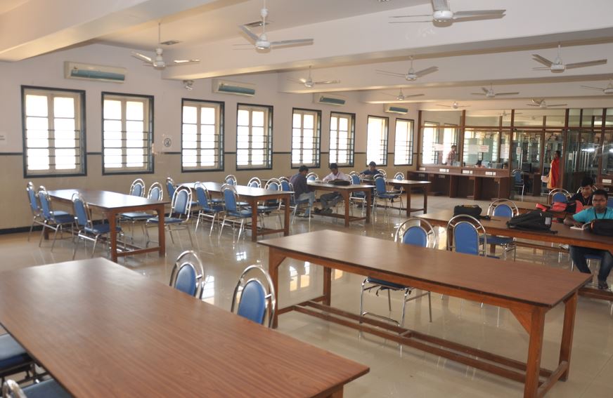 Valia College of Arts and Commerce Library