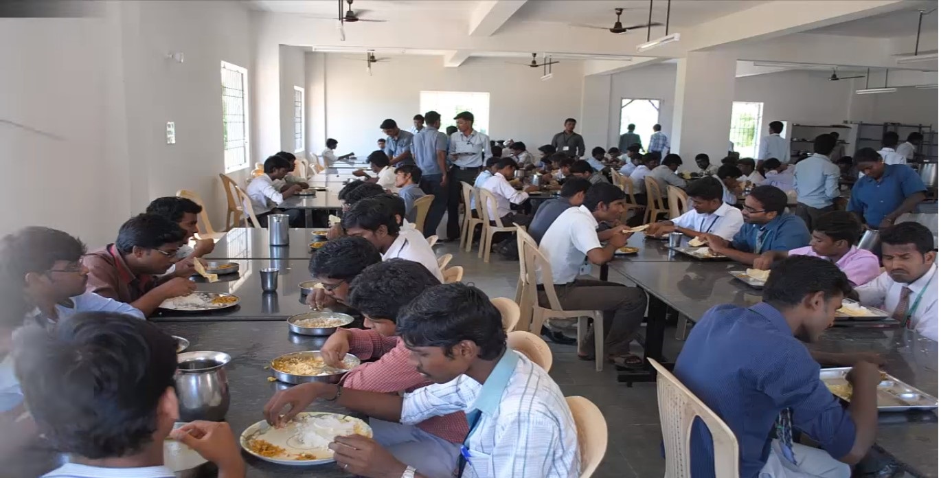 Vi Institute of Technology Cafeteria / Mess