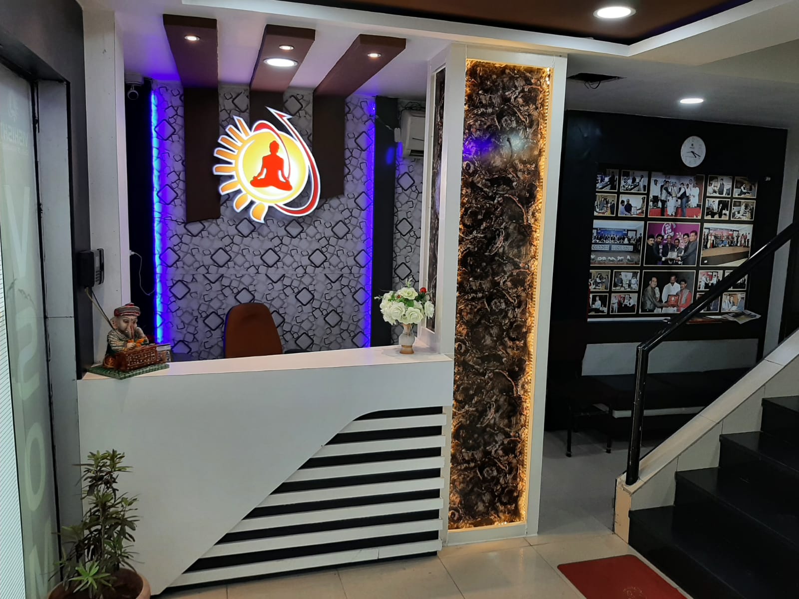 Vishisht School of Management Others(4)