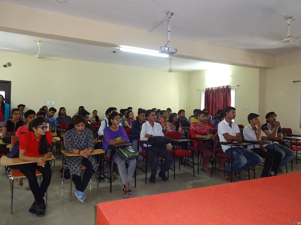 Vishisht School of Management Classroom(2)