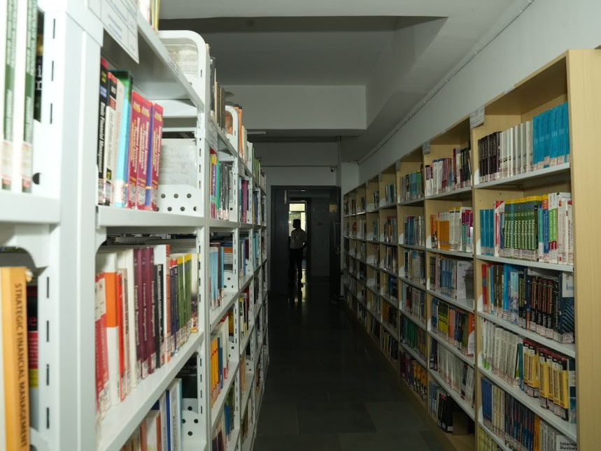 VIVA Institute of Management and Research Library(1)