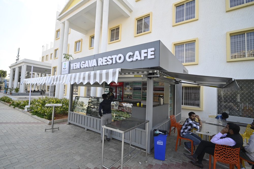 Yenepoya University Powered by Emversity Cafeteria / Mess(3)