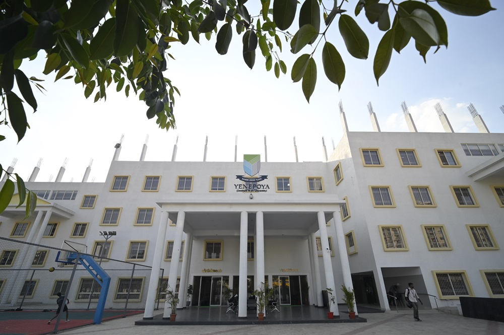 Yenepoya University Powered by Emversity Campus Building(2)