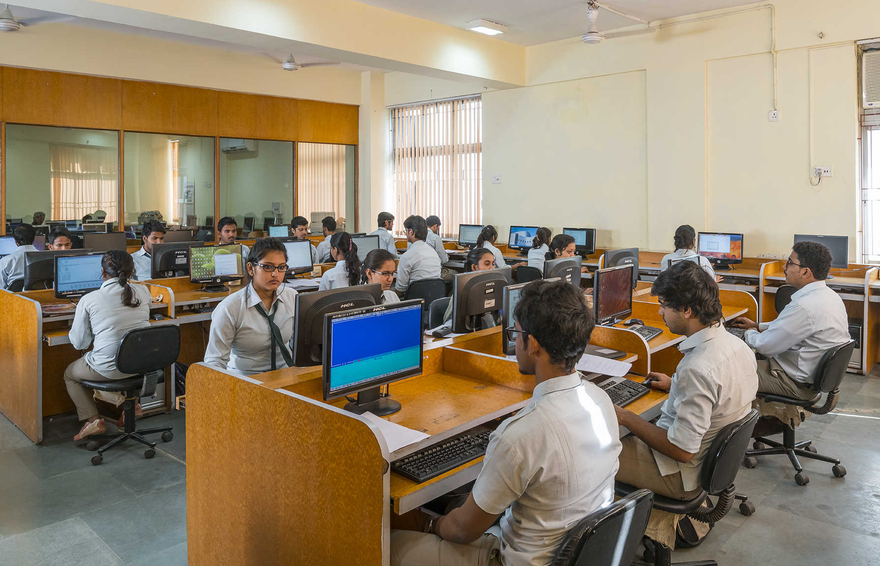 Adamas University Kolkata Labs(1)