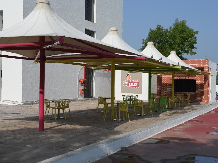 Adani Institute of Digital Technology Management Cafeteria / Mess