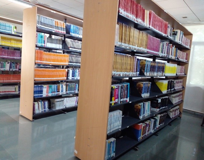 Adani Institute of Digital Technology Management Library(1)