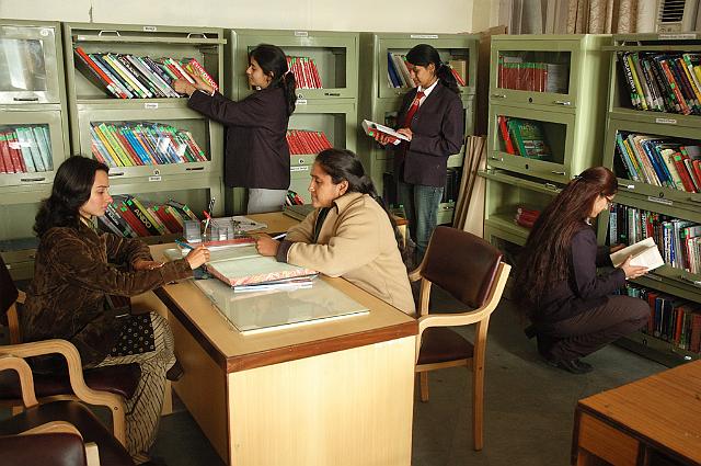 Adikavi Nannaya University Library