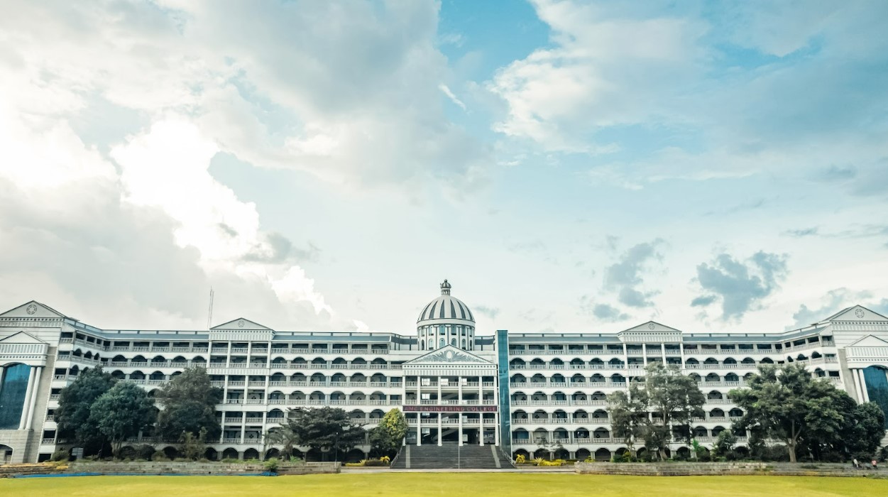 Administrative Management College Campus Building(2)
