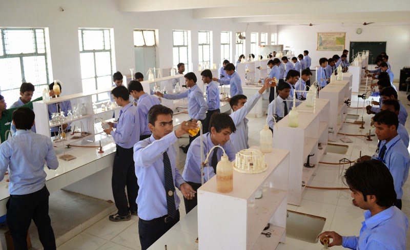 AKS University Labs(2)