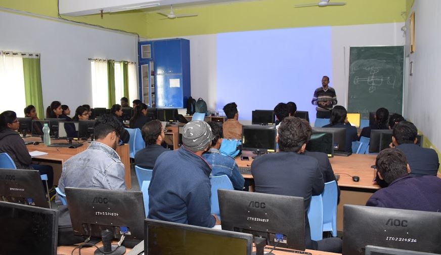 AKS University Labs(3)