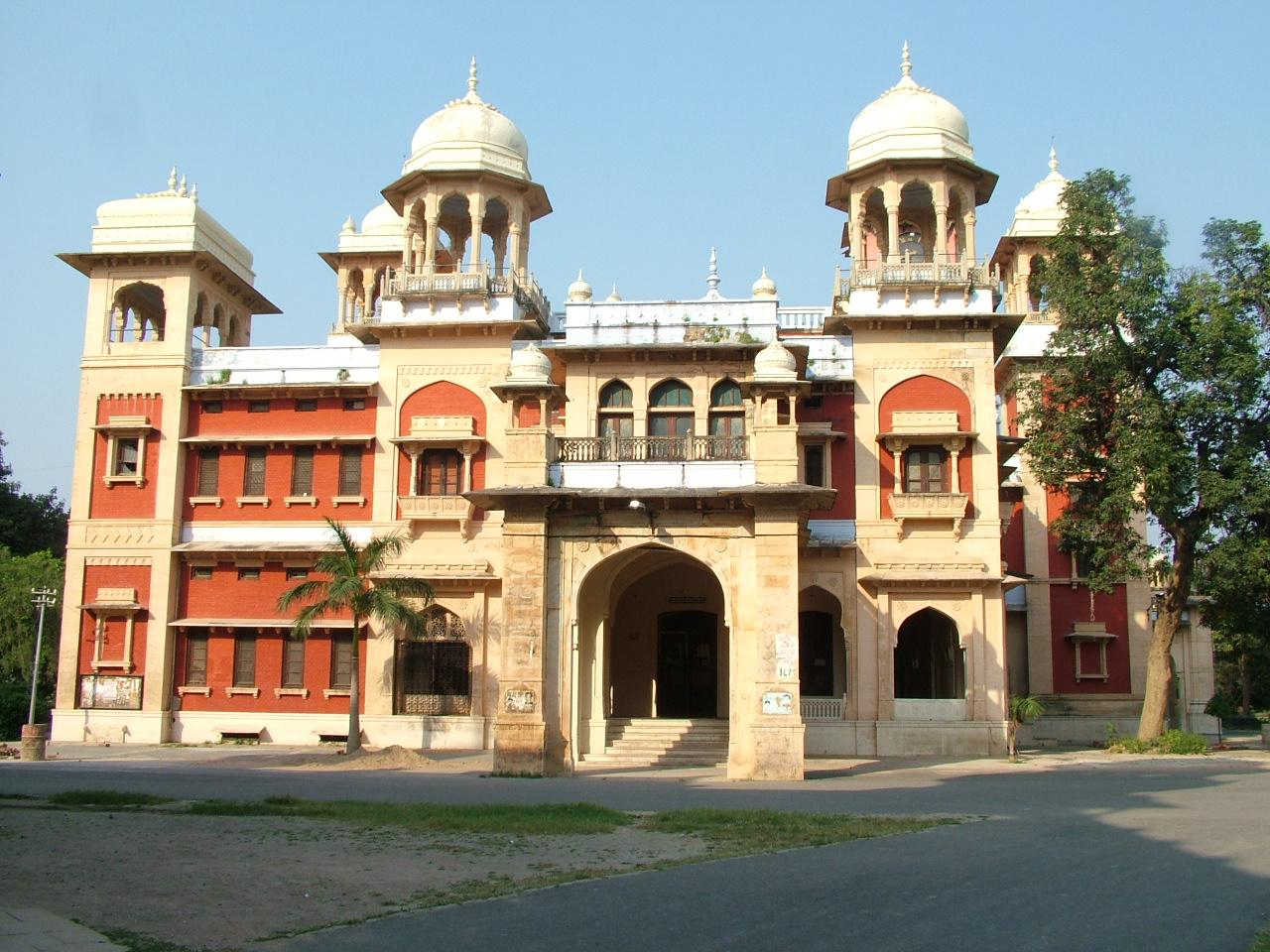 Allahabad University Campus Building(2)