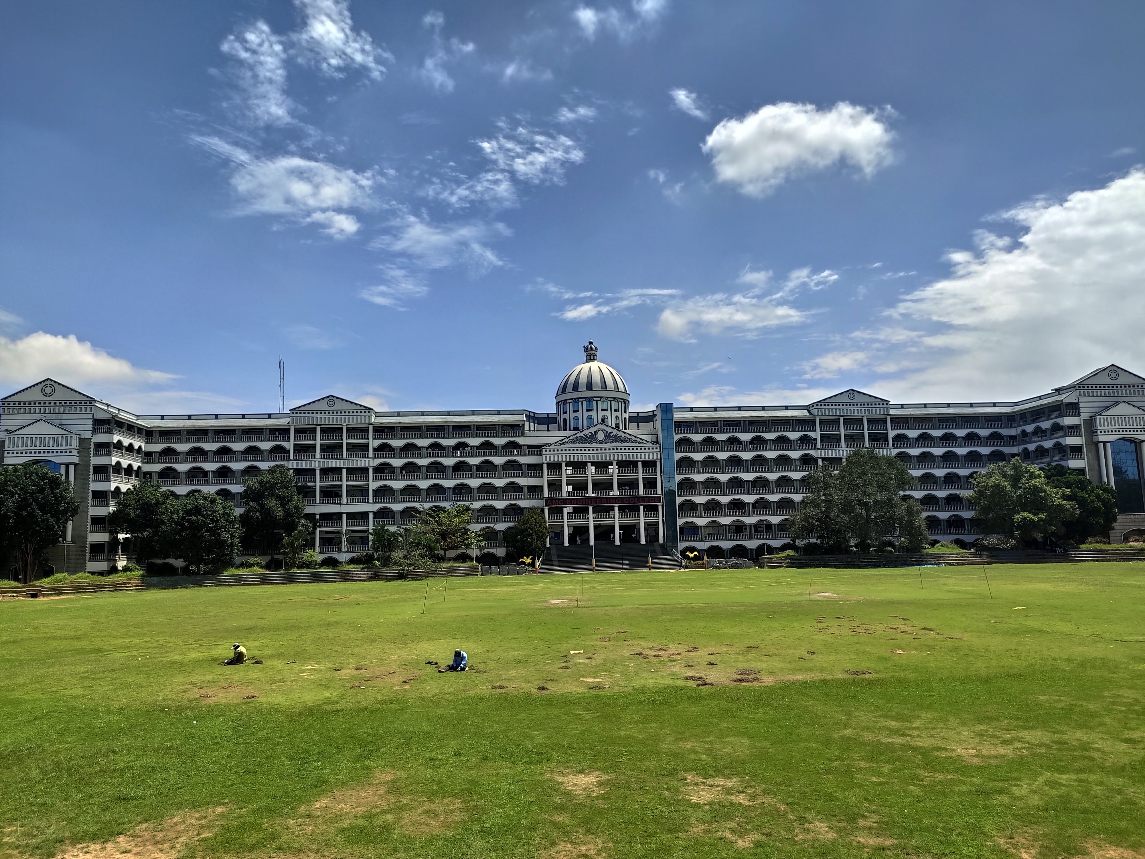 AMC Engineering College Campus Building(3)