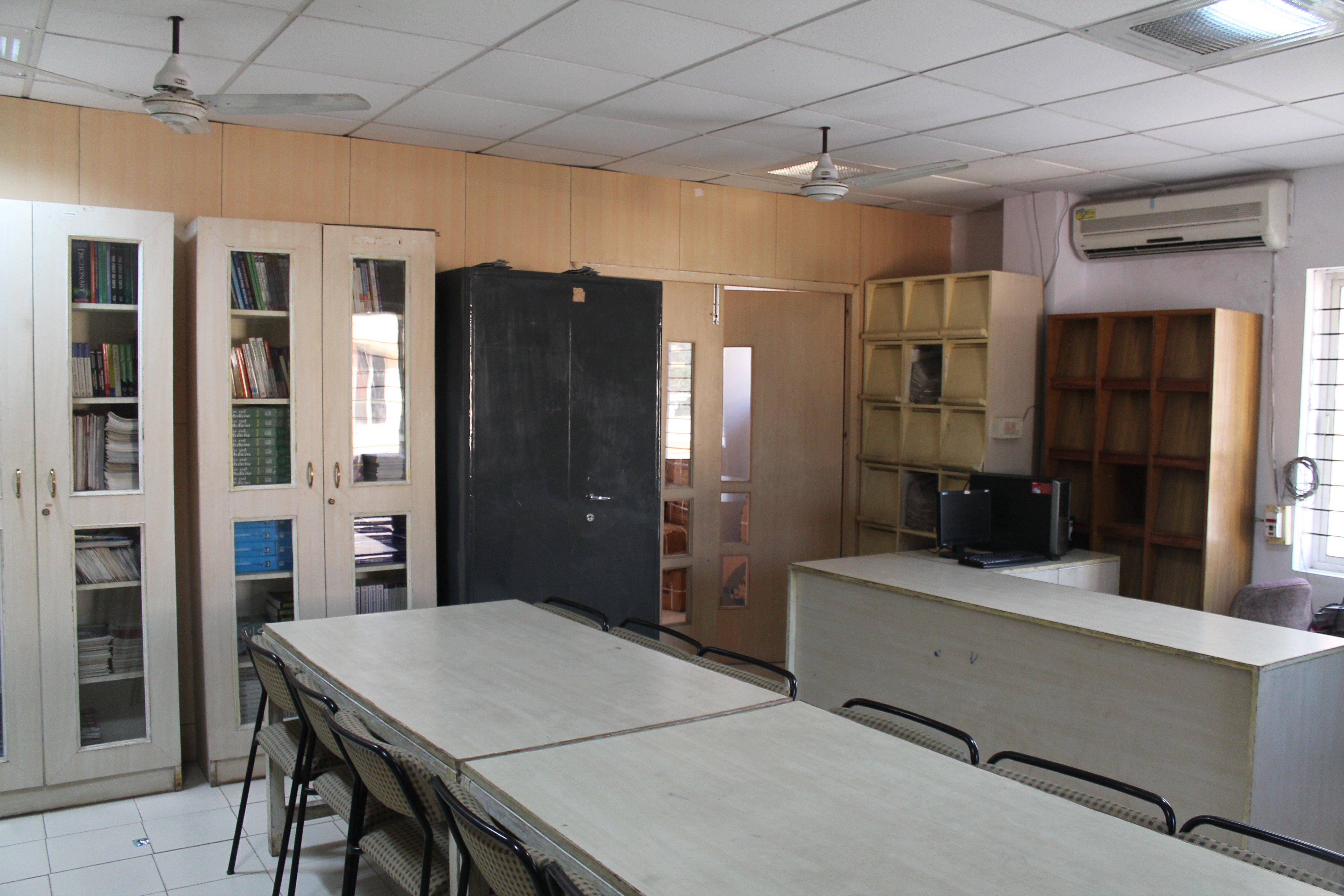 Amity Global Business School Bhubaneswar Library(1)