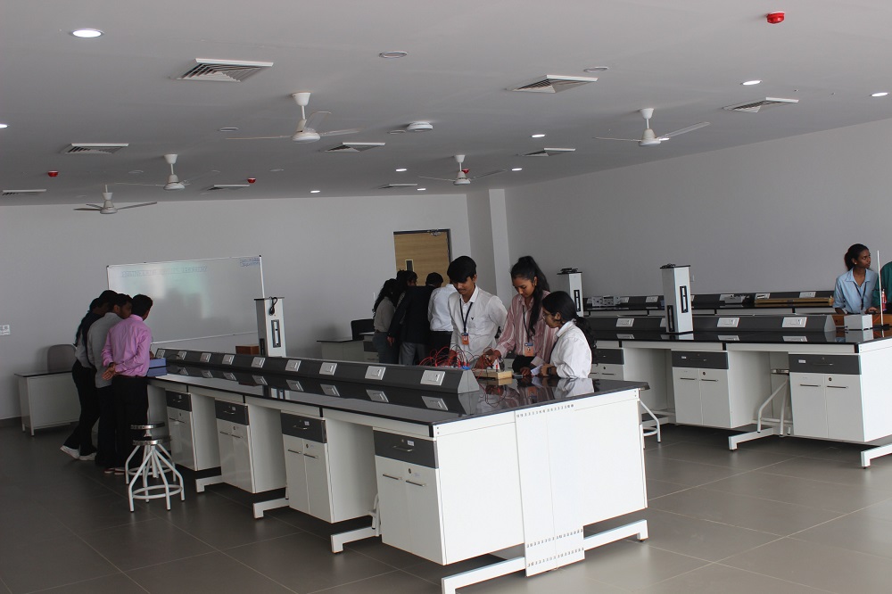 Amity University Bengaluru Labs(2)