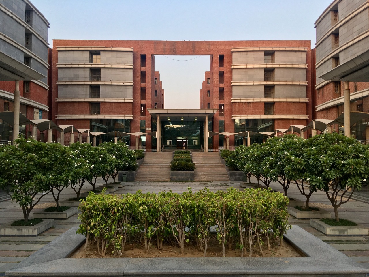 Amity University Gurugram Campus Building(3)