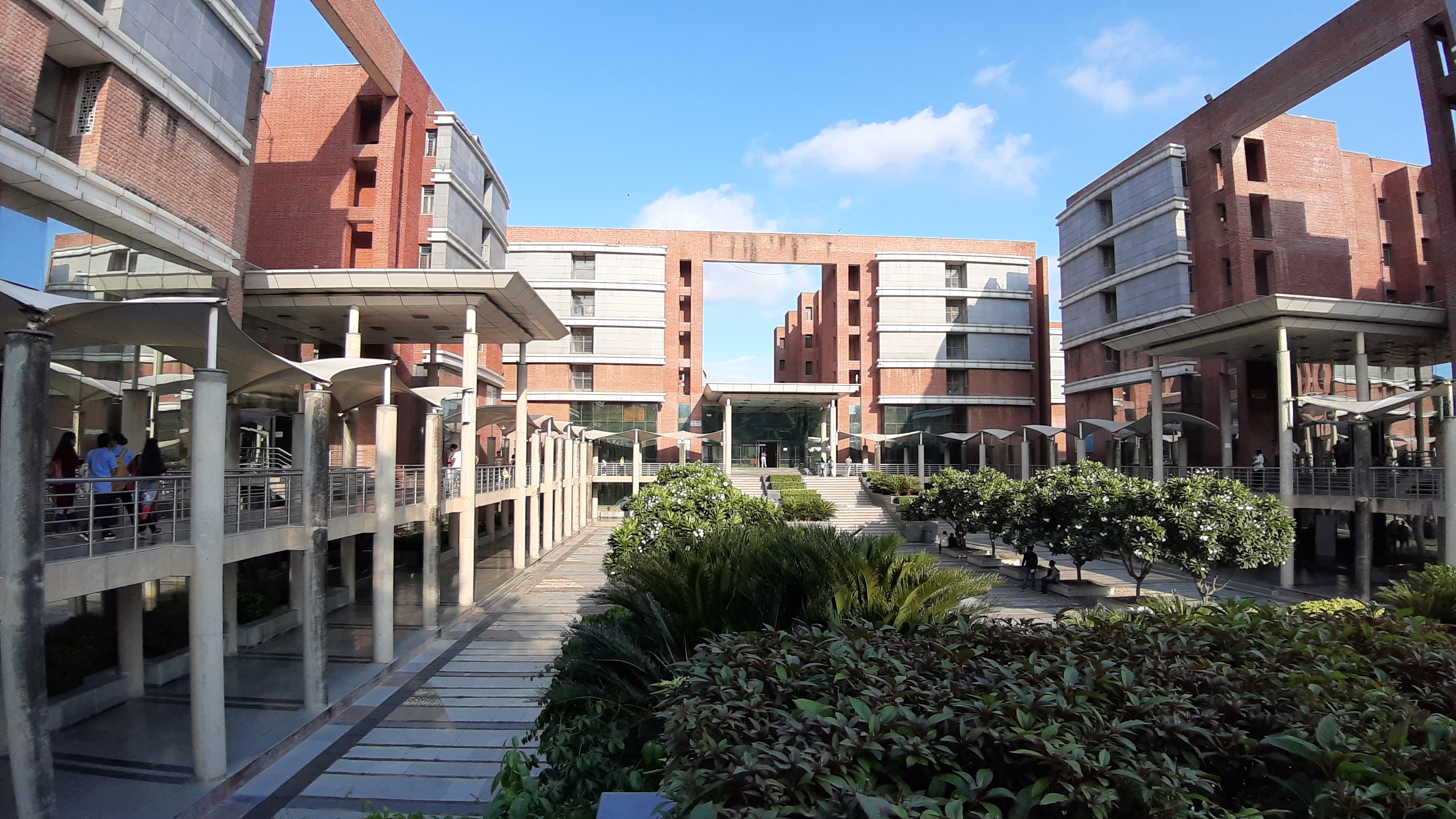 Amity University Gurugram Campus View(4)