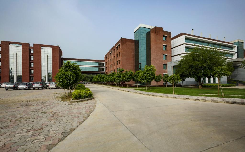 Amity University Gurugram Campus View(5)