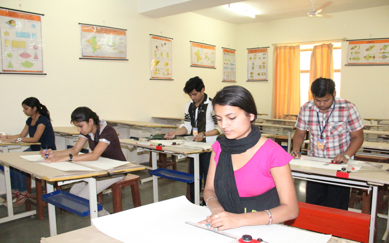 Amity University Gwalior Labs(6)