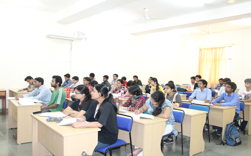 Amity University Gwalior Classroom(2)
