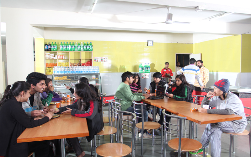 Amity University Gwalior Cafeteria / Mess(1)