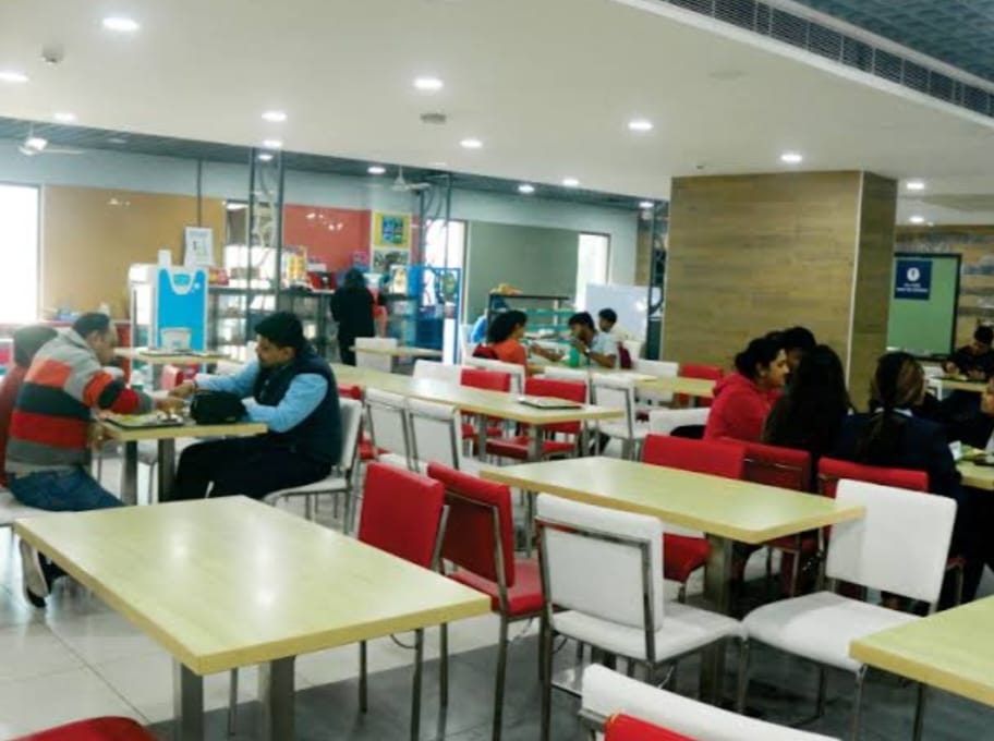 Amity University Kolkata Cafeteria / Mess(3)