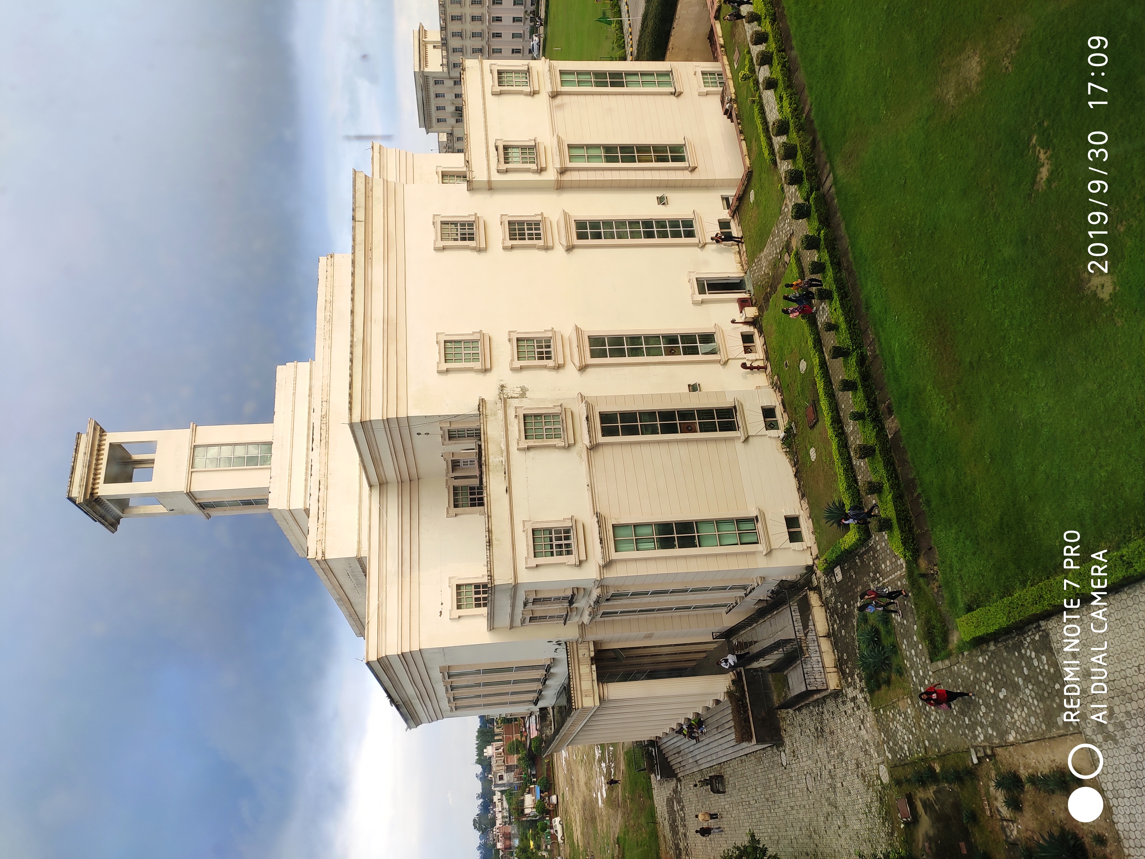Amity University Lucknow Campus Building(3)