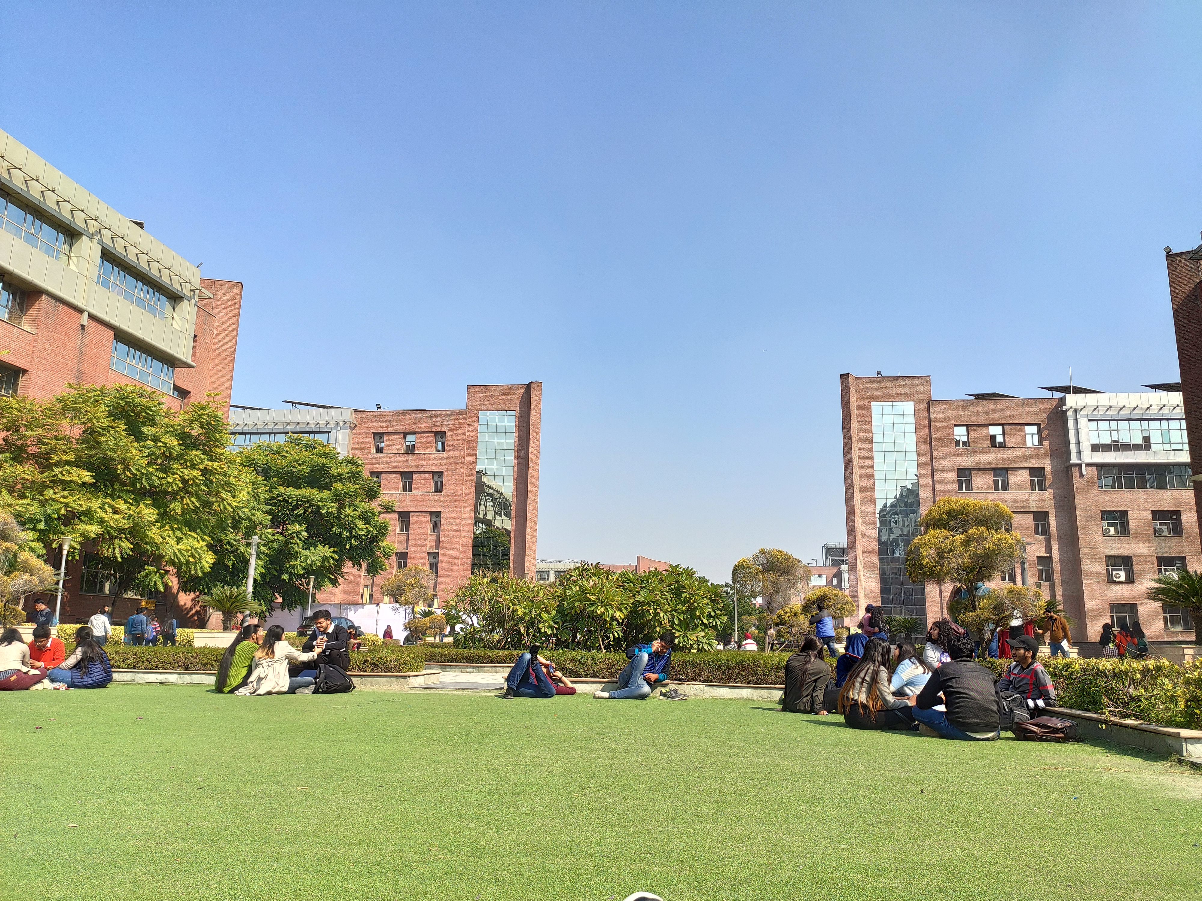 Amity Noida Campus View(2)