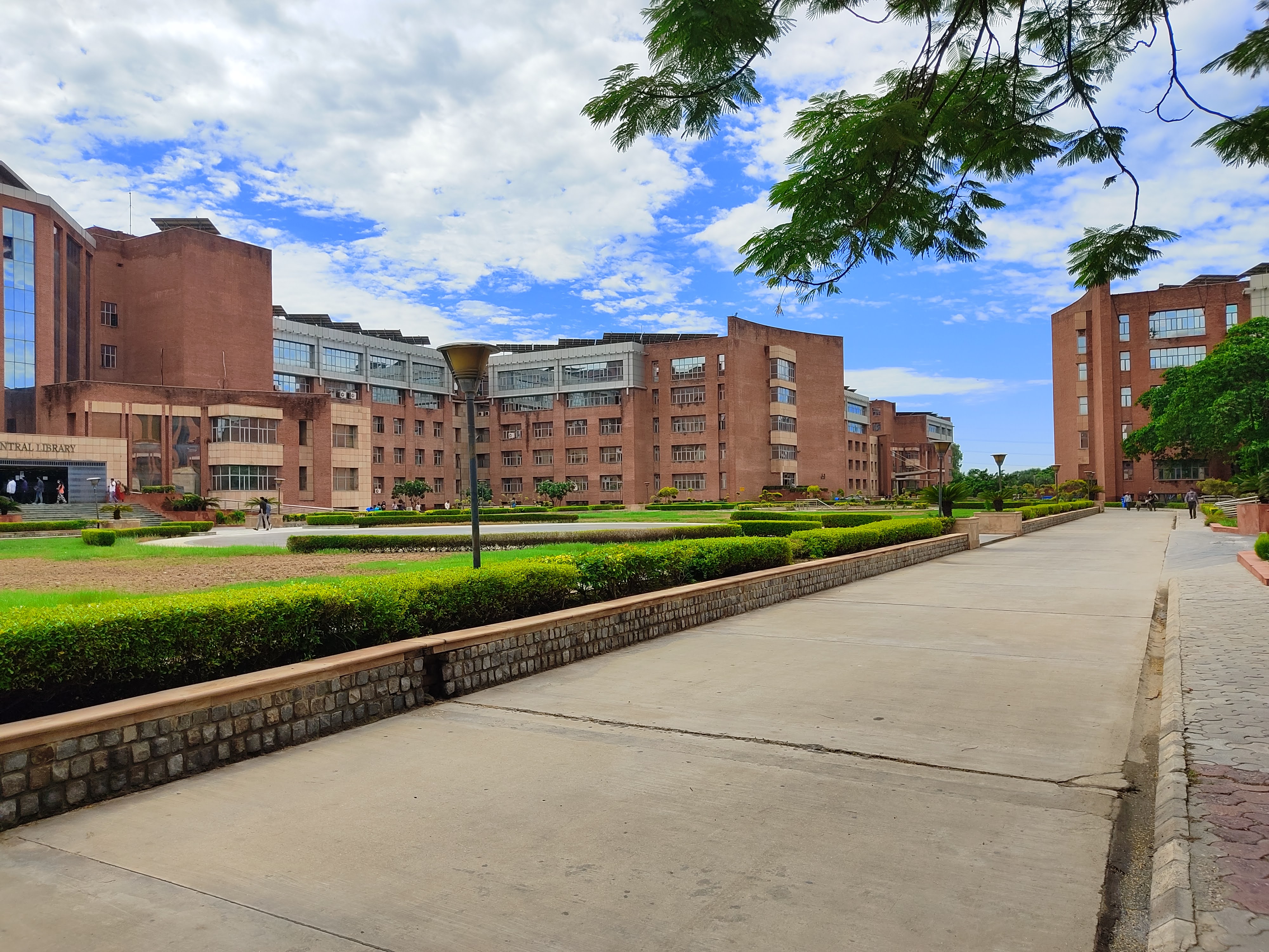 Amity Noida Campus View(6)