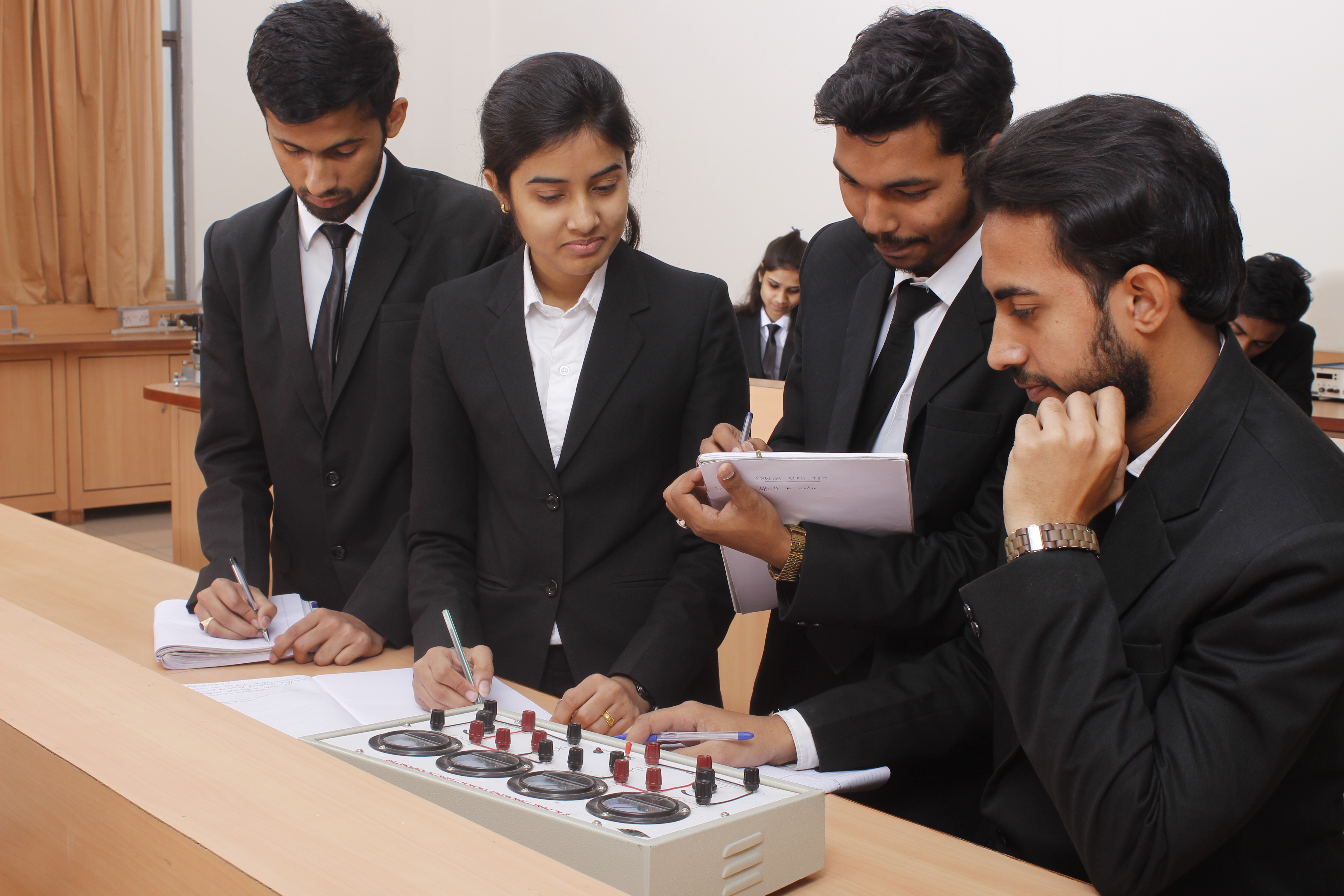 Amity University Raipur Labs(3)