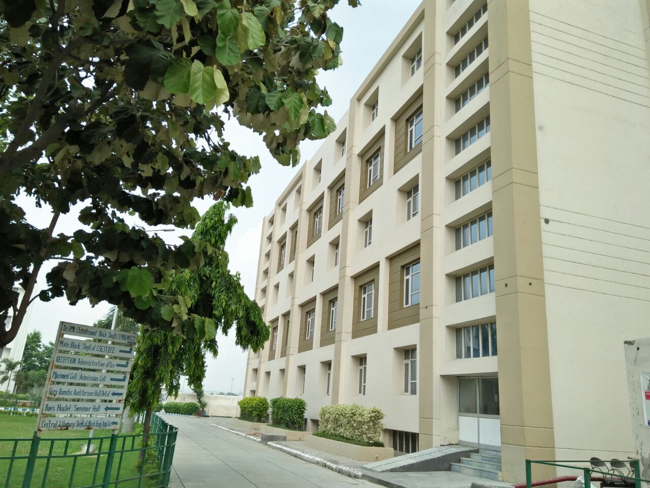 AGC Campus Building(3)