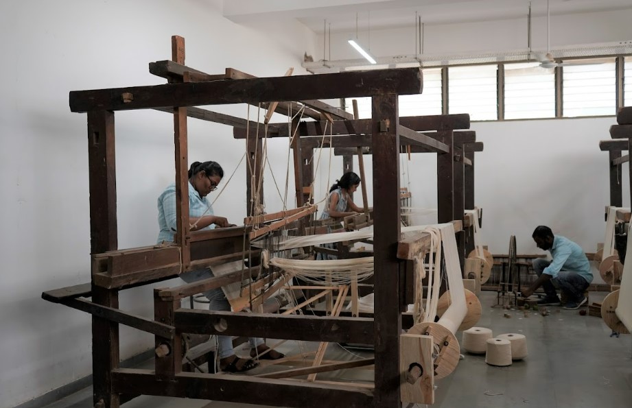 Anant University Ahmedabad Labs(2)