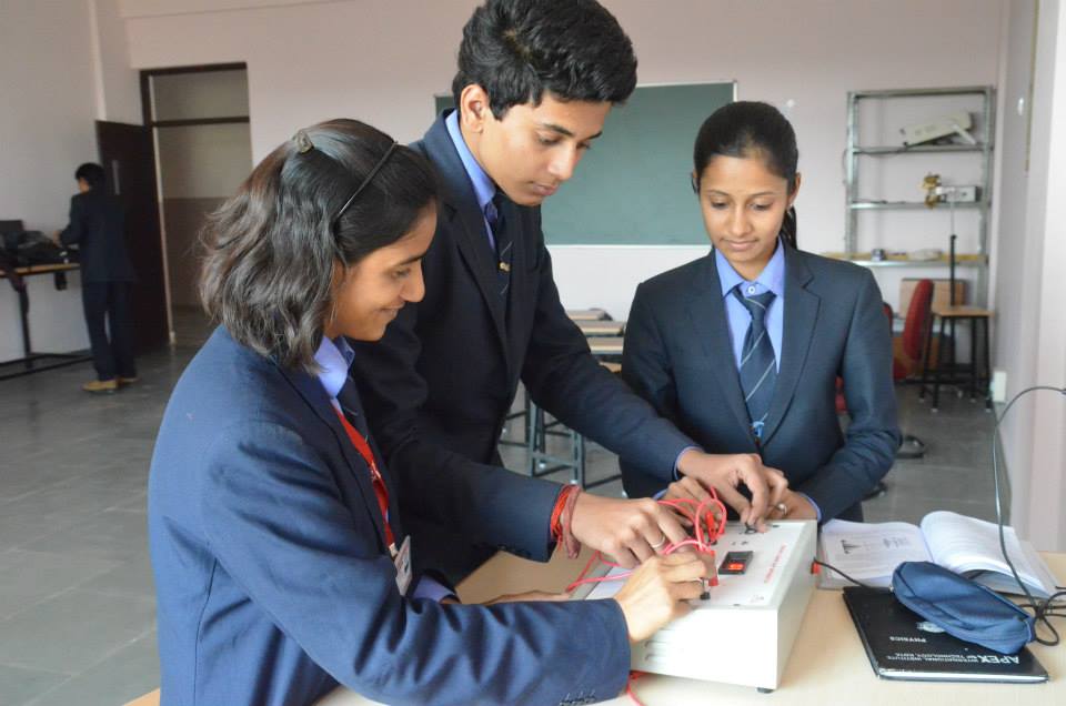 Apex University Labs(2)