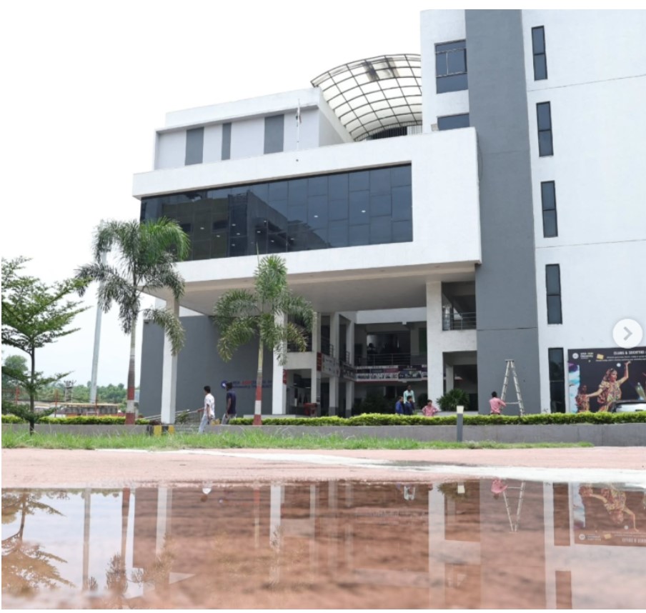 Arka Jain University Campus Building(2)