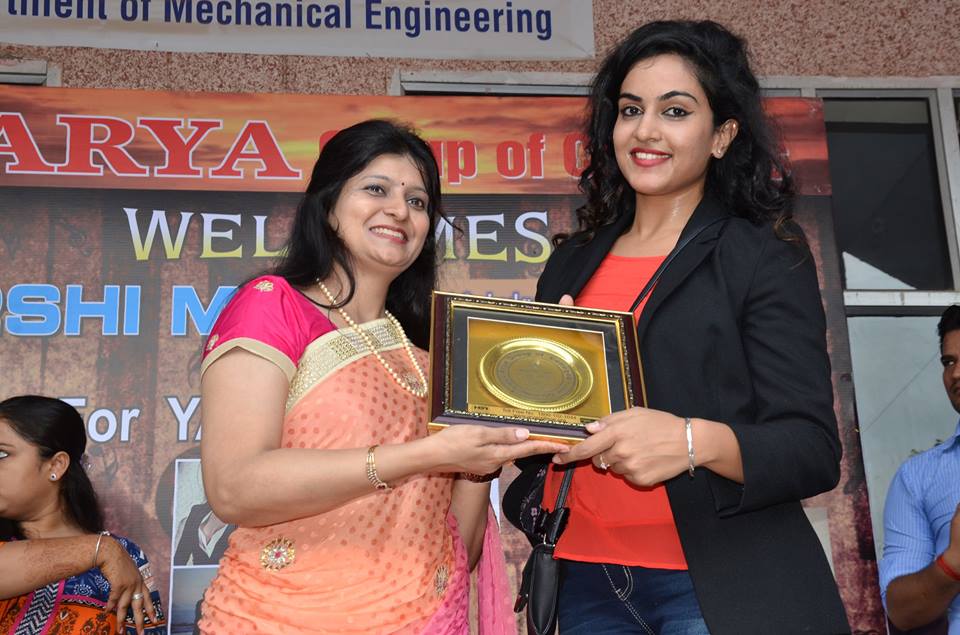 Arya Group of Colleges Celebrity Visit(4)